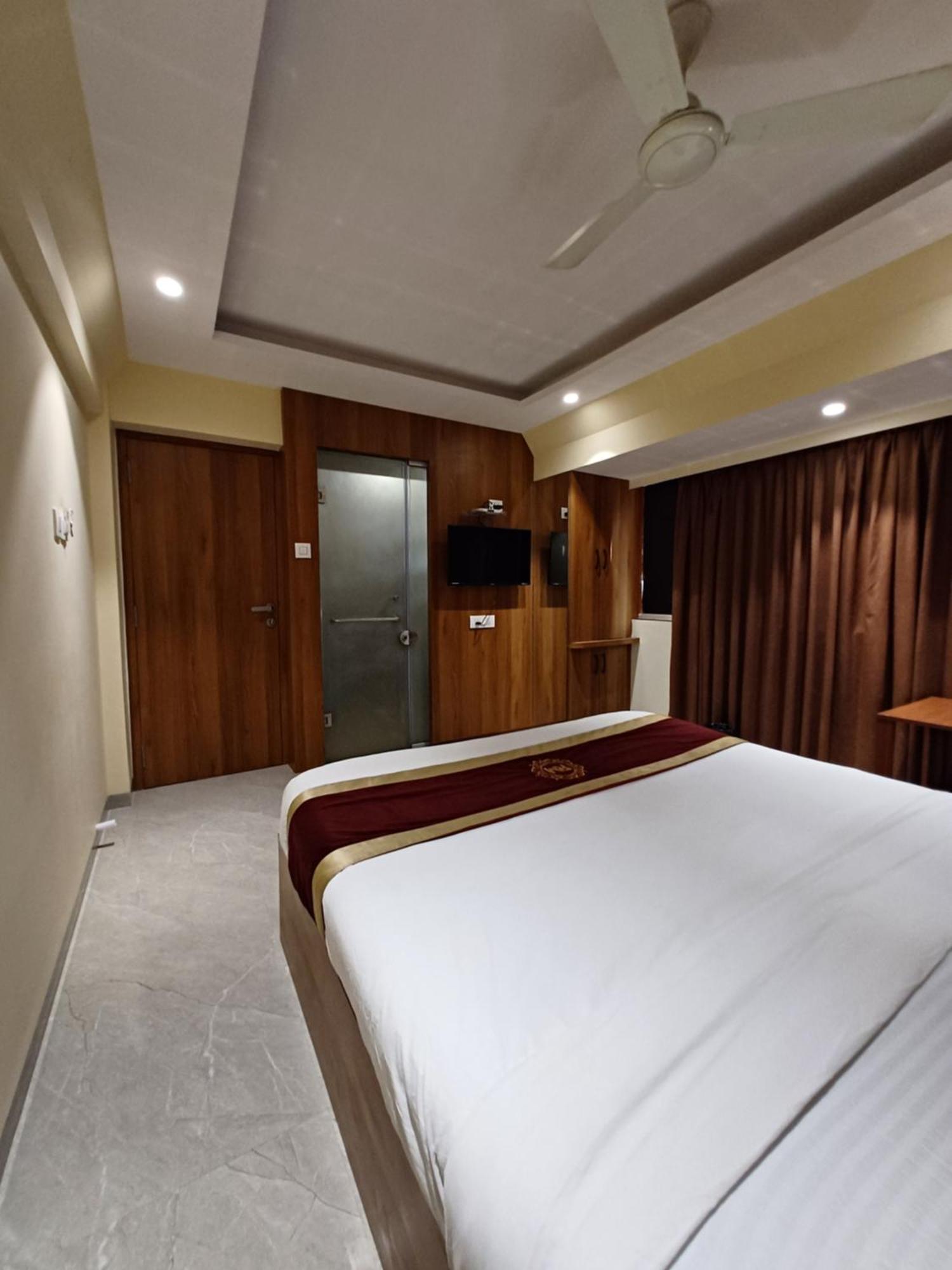 Hotel Ratna Mahal Bombaim Exterior foto